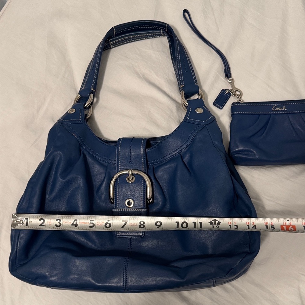Coach Navy Leather Hobo Bag with Removable Pouch - Picture 4 of 10